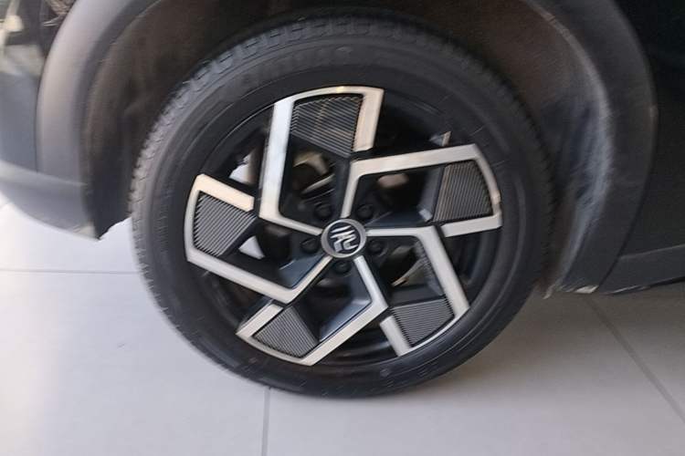 Used BYD Yuan PLUS 2024 Honor Edition 510KM Beyond Model Right Rear Wheel Hub