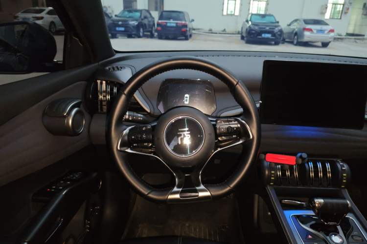 Used BYD Yuan PLUS 2024 Honor Edition 430KM Leading Model Steering Wheel