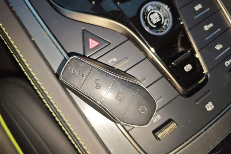 Used BYD Yuan PLUS 2024 Honor Edition 430KM Leading Model Vehicle Key
