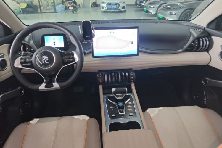 Used BYD Yuan PLUS 2024 Honor Edition 430KM Beyond Model Center Console