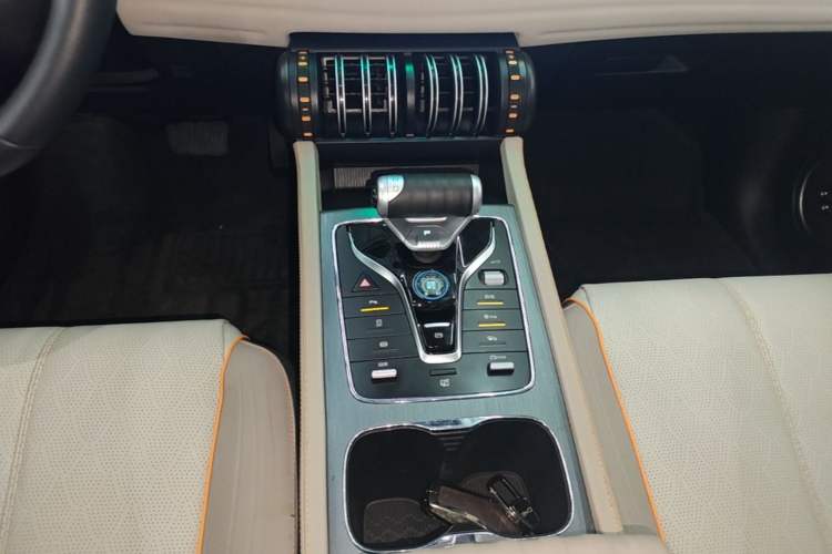 Used BYD Yuan PLUS 2024 Honor Edition 430KM Beyond Model Gear Lever