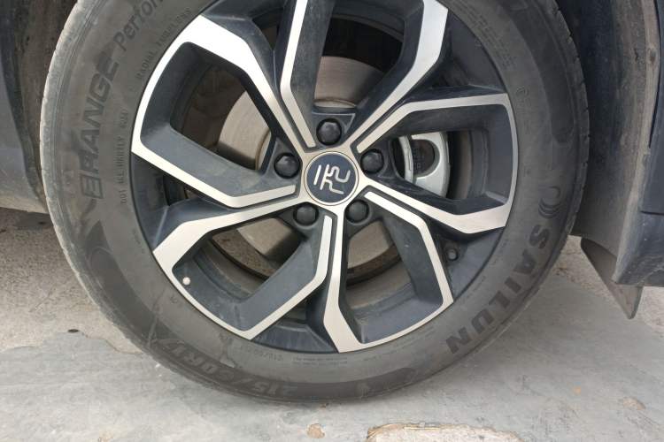 Used BYD Yuan PLUS 2024 Honor Edition 430KM Leading Model Right Front Wheel Hub