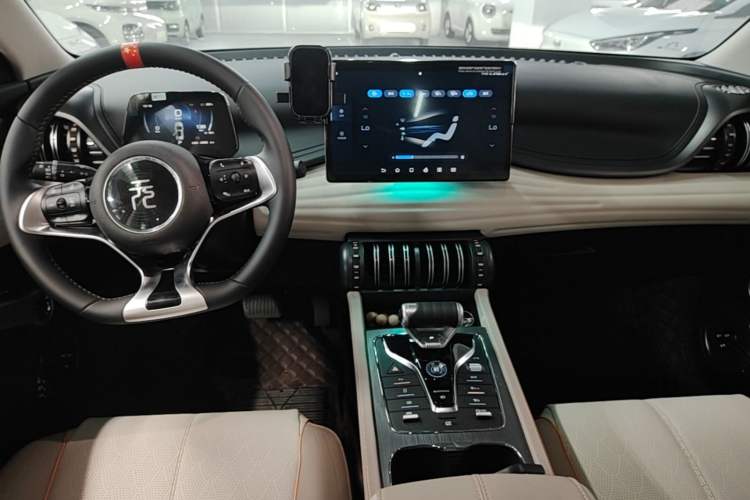 Used BYD Yuan PLUS 2024 Honor Edition 430KM Beyond Model Audio And AC Panel