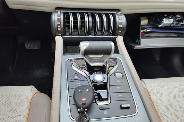 Used BYD Yuan PLUS 2024 Honor Edition 430KM Beyond Model Audio And AC Panel