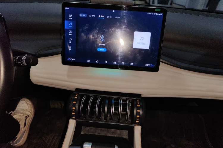 Used BYD Yuan PLUS 2024 Honor Edition 430KM Beyond Model Audio And AC Panel