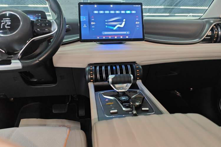 Used BYD Yuan PLUS 2024 Honor Edition 430KM Beyond Model Audio And AC Panel