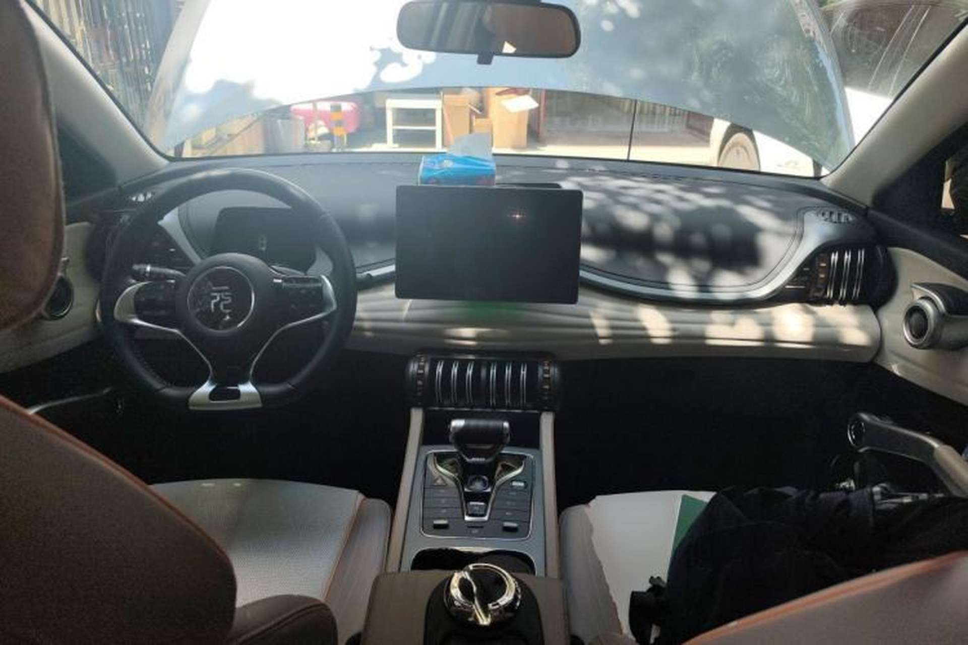 Used BYD Yuan PLUS 2024 Honor Edition 510KM Leading Model Center Console