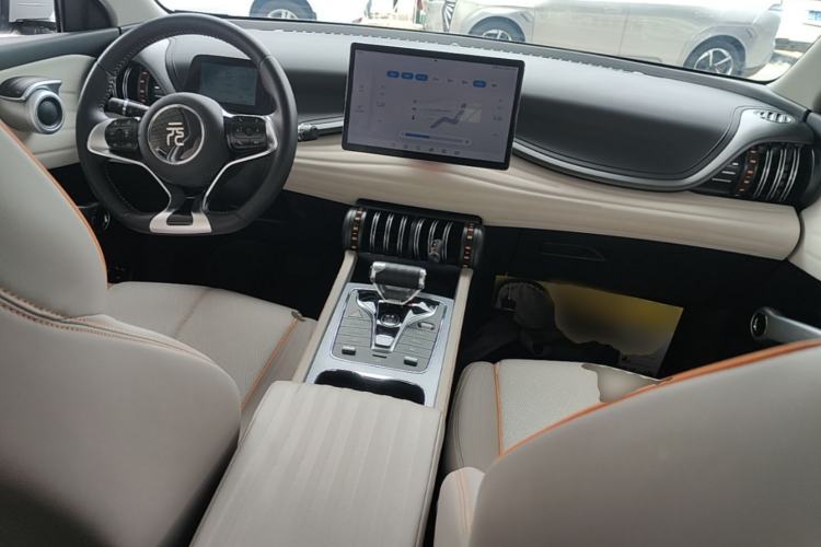 Used BYD Yuan PLUS 2024 Honor Edition 430KM Beyond Model Center Console