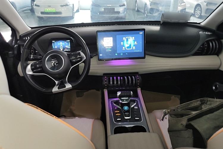 Used BYD Yuan PLUS 2024 Honor Edition 510KM Beyond Model Center Console