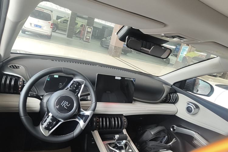 Used BYD Yuan PLUS 2024 Honor Edition 510KM Beyond Model Center Console