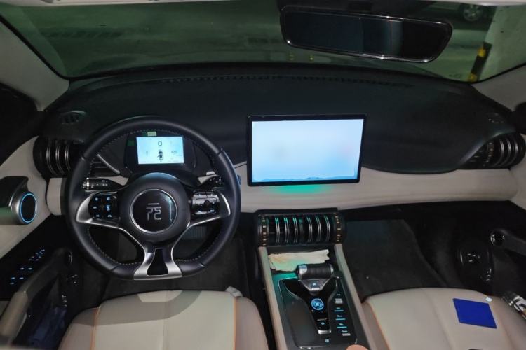 Used BYD Yuan PLUS 2024 Honor Edition 510KM Beyond Model Center Console