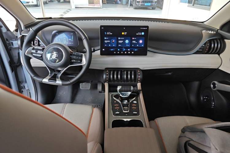 Used BYD Yuan PLUS 2024 Honor Edition 510KM Beyond Model Center Console