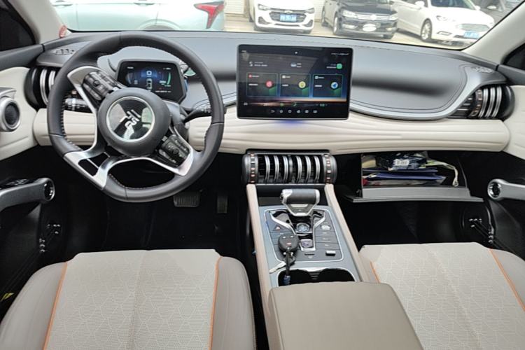 Used BYD Yuan PLUS 2024 Honor Edition 430KM Beyond Model Center Console