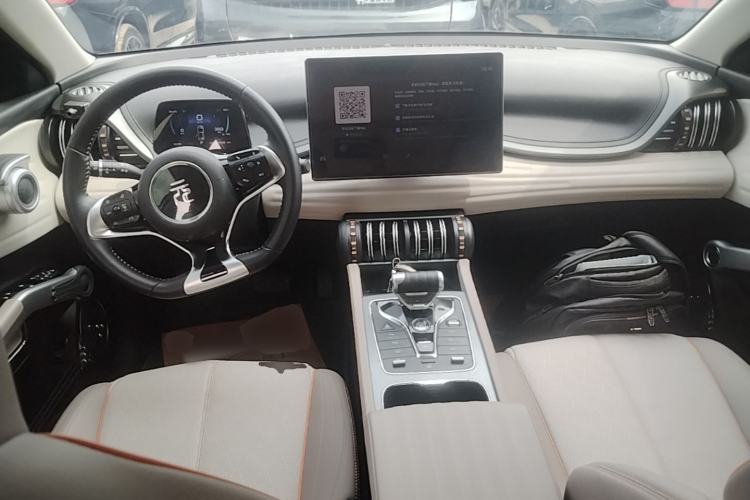 Used BYD Yuan PLUS 2024 Honor Edition 510KM Excellence Model Center Console