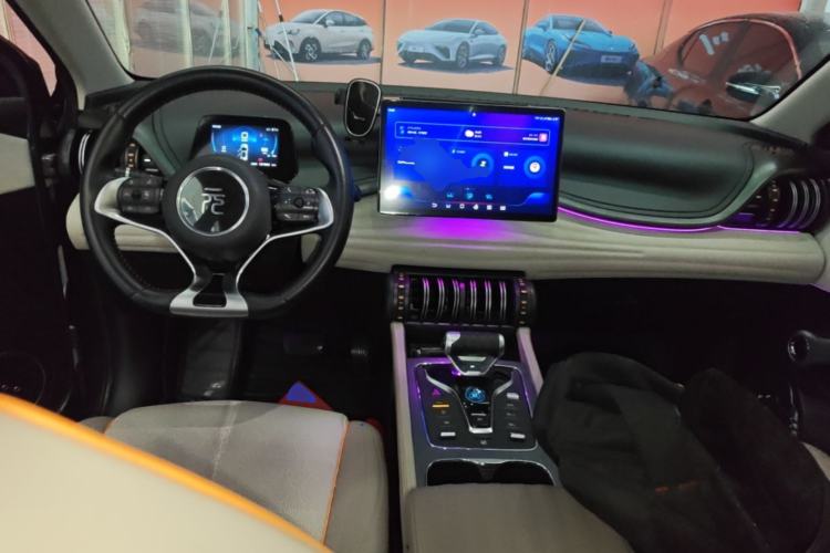Used BYD Yuan PLUS 2024 Honor Edition 430KM Beyond Model Center Console