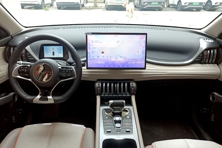 Used BYD Yuan PLUS 2024 Honor Edition 510KM Excellence Model Center Console