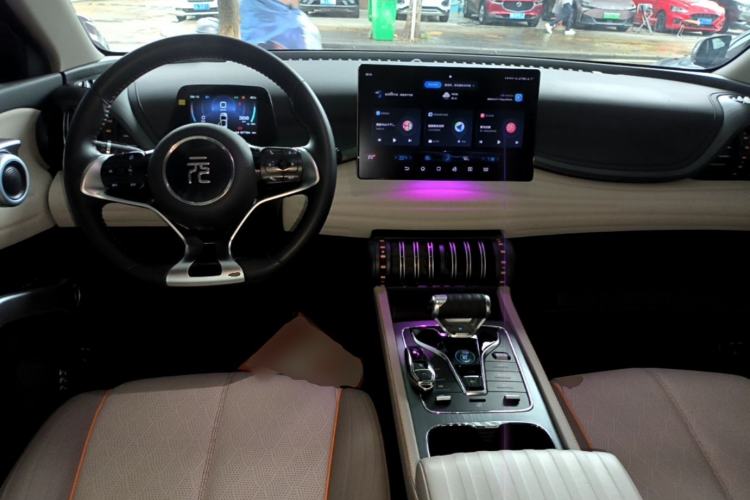 Used BYD Yuan PLUS 2024 Honor Edition 510KM Leading Model Center Console