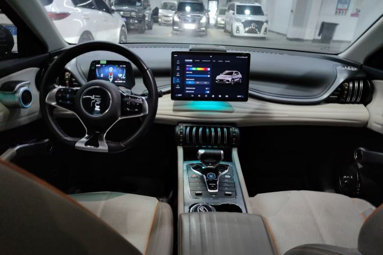 Used BYD Yuan PLUS 2024 Honor Edition 430KM Beyond Model Center Console