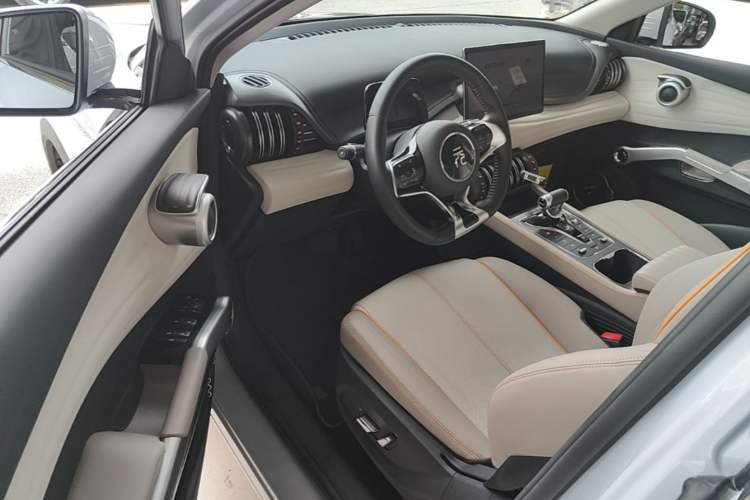 Used BYD Yuan PLUS 2024 Honor Edition 430KM Beyond Model Driver Seat