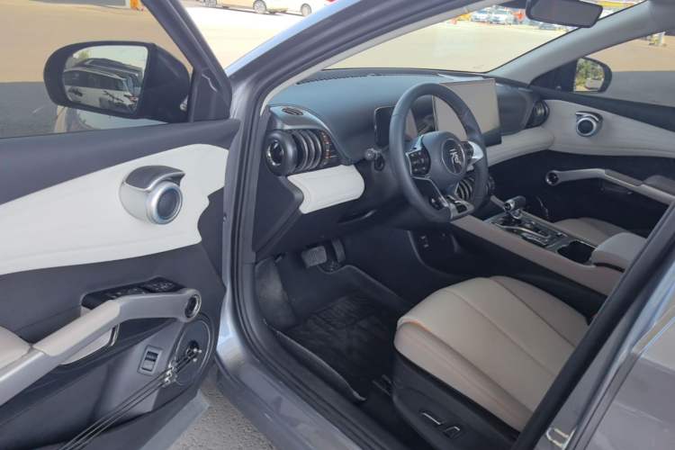 Used BYD Yuan PLUS 2024 Honor Edition 510KM Excellence Model Driver Seat