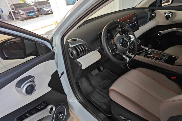 Used BYD Yuan PLUS 2024 Honor Edition 510KM Beyond Model Driver Seat