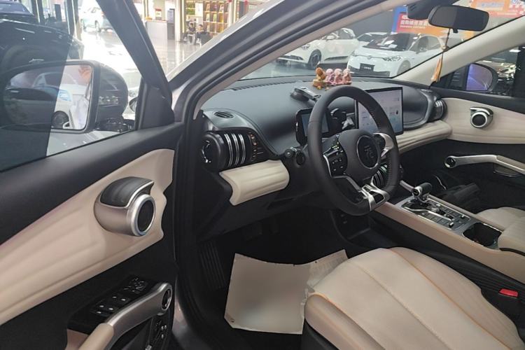 Used BYD Yuan PLUS 2024 Honor Edition 510KM Leading Model Driver Seat