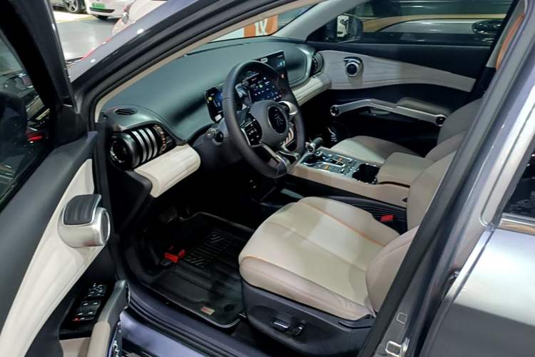 Used BYD Yuan PLUS 2024 Honor Edition 510KM Leading Model Driver Seat