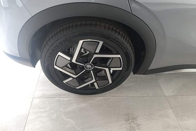Used BYD Yuan PLUS 2024 Honor Edition 510KM Beyond Model Exterior 5