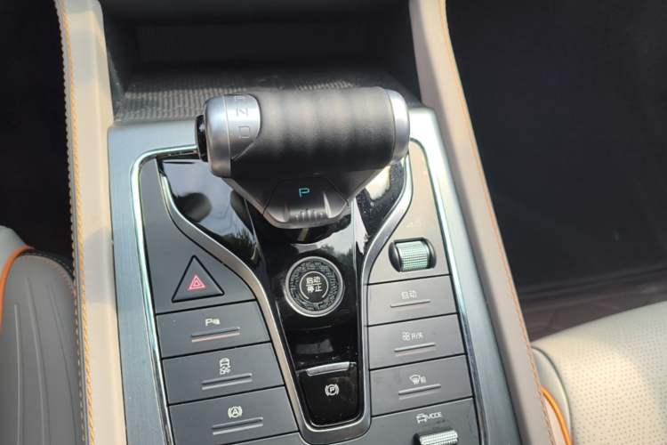 Used BYD Yuan PLUS 2024 Honor Edition 430KM Leading Model Gear Lever