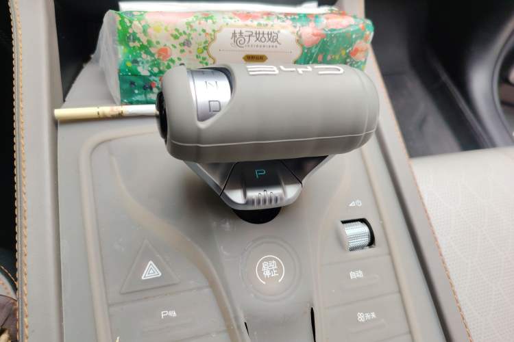 Used BYD Yuan PLUS 2024 Honor Edition 510KM Leading Model Gear Lever