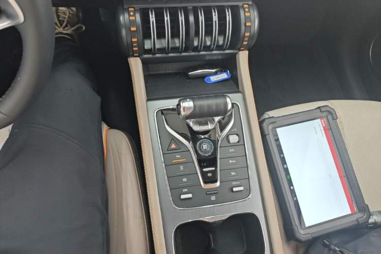 Used BYD Yuan PLUS 2024 Honor Edition 510KM Leading Model Gear Lever