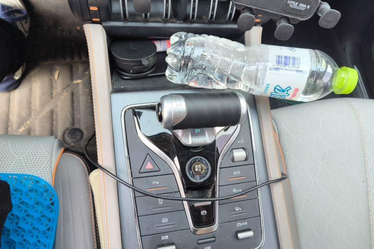 Used BYD Yuan PLUS 2024 Honor Edition 510KM Leading Model Gear Lever
