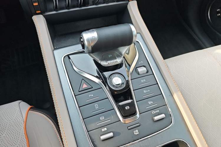 Used BYD Yuan PLUS 2024 Honor Edition 510KM Leading Model Gear Lever