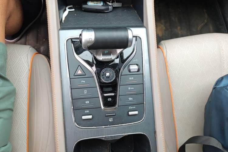 Used BYD Yuan PLUS 2024 Honor Edition 430KM Leading Model Gear Lever