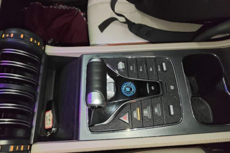 Used BYD Yuan PLUS 2024 Honor Edition 430KM Beyond Model Gear Lever