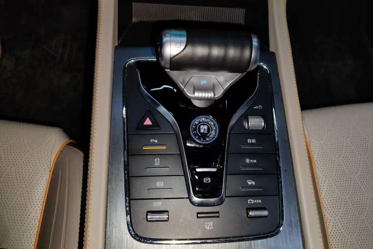 Used BYD Yuan PLUS 2024 Honor Edition 430KM Beyond Model Gear Lever
