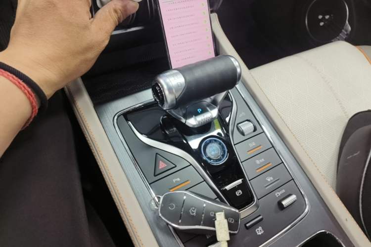 Used BYD Yuan PLUS 2024 Honor Edition 510KM Beyond Model Gear Lever