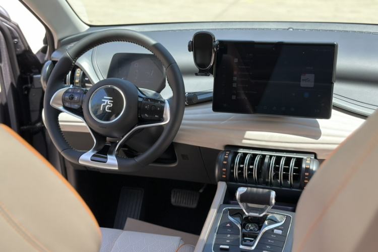 Used BYD Yuan PLUS 2024 Honor Edition 430KM Beyond Model Interior 12