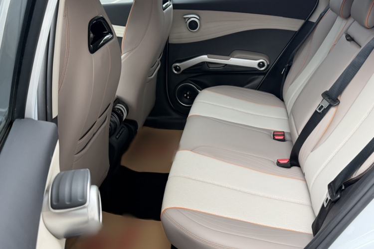 Used BYD Yuan PLUS 2024 Honor Edition 510KM Leading Model Interior 2