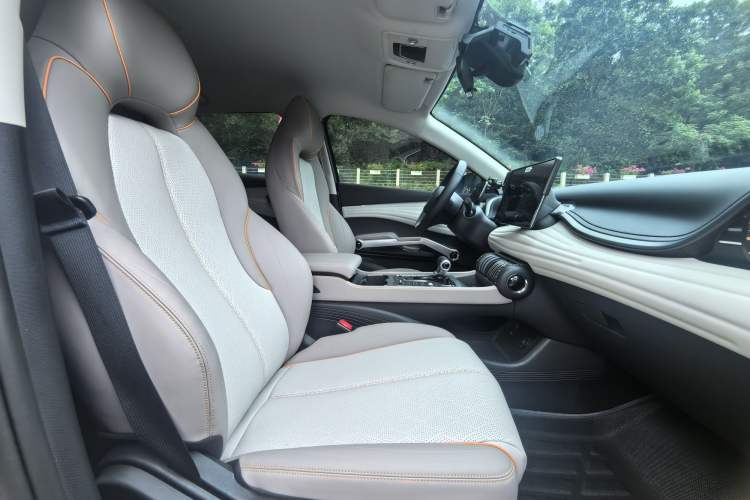 Used BYD Yuan PLUS 2024 Honor Edition 510KM Leading Model Interior 8