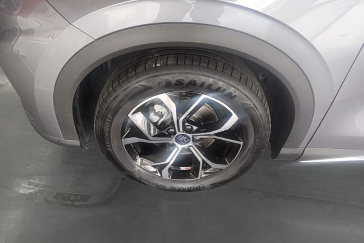 Used BYD Yuan PLUS 2024 Honor Edition 430KM Beyond Model Left Front Wheel Hub