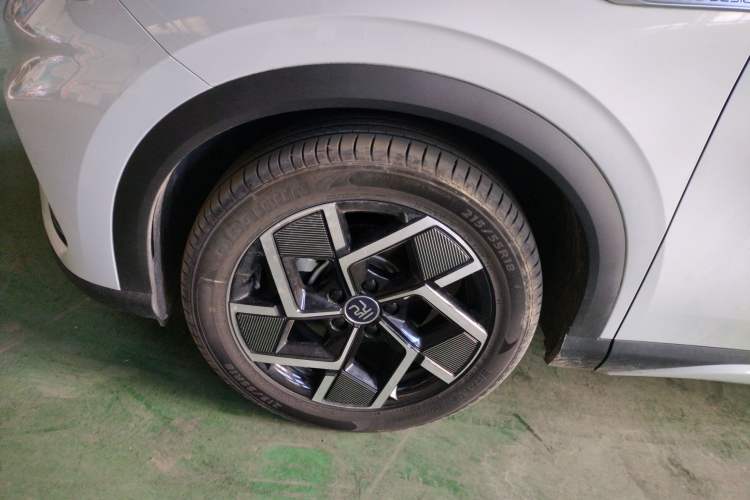 Used BYD Yuan PLUS 2024 Honor Edition 510KM Beyond Model Left Front Wheel Hub