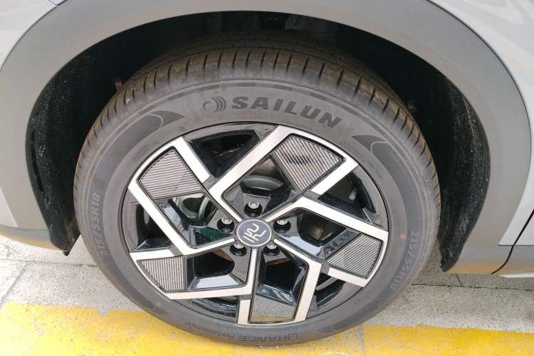 Used BYD Yuan PLUS 2024 Honor Edition 510KM Beyond Model Left Front Wheel Hub