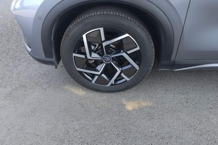 Used BYD Yuan PLUS 2024 Honor Edition 510KM Excellence Model Left Front Wheel Hub