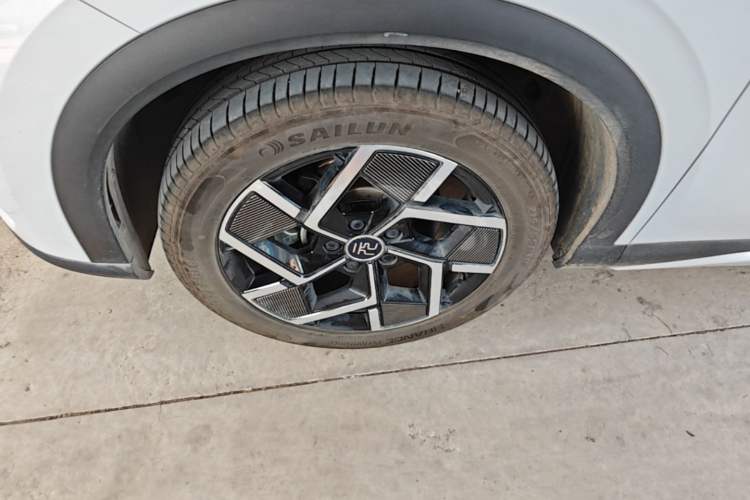 Used BYD Yuan PLUS 2024 Honor Edition 510KM Beyond Model Left Front Wheel Hub