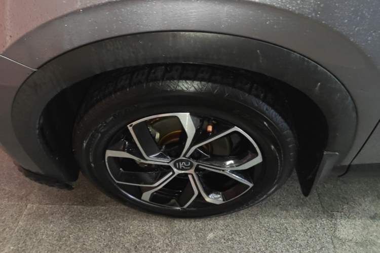 Used BYD Yuan PLUS 2024 Honor Edition 430KM Beyond Model Left Front Wheel Hub