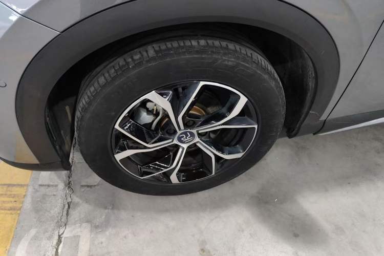 Used BYD Yuan PLUS 2024 Honor Edition 430KM Beyond Model Left Front Wheel Hub
