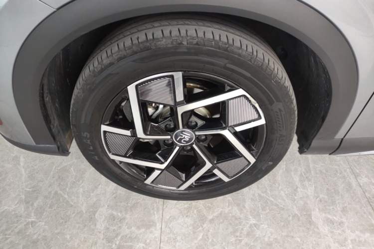 Used BYD Yuan PLUS 2024 Honor Edition 510KM Beyond Model Left Front Wheel Hub