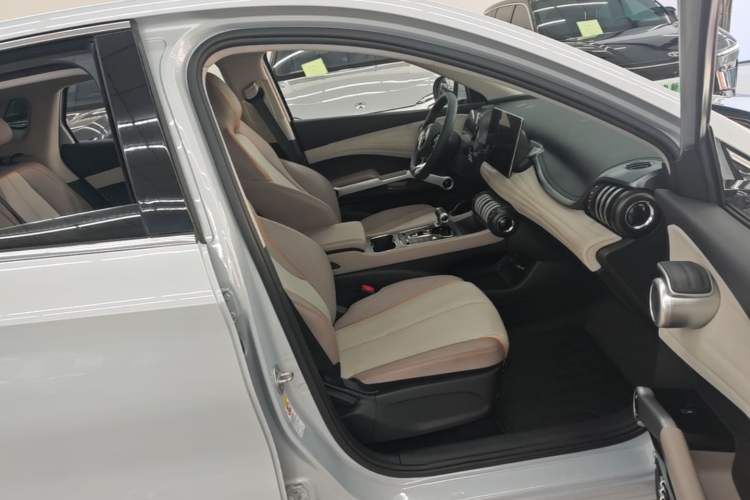 Used BYD Yuan PLUS 2024 Honor Edition 510KM Leading Model Right Front Seat