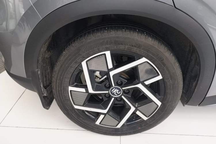 Used BYD Yuan PLUS 2024 Honor Edition 510KM Beyond Model Right Rear Wheel Hub